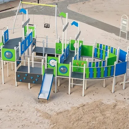 Onholiday W Kolobrzegu Poleska 호텔 시아노제티